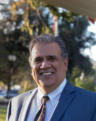 Headshot of Ruben Canales