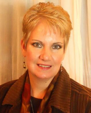 Headshot of Kelly Pomarico
