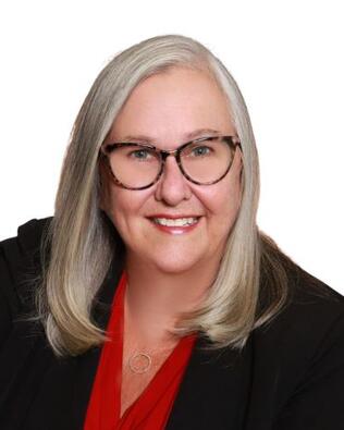 Headshot of Becky Claggett