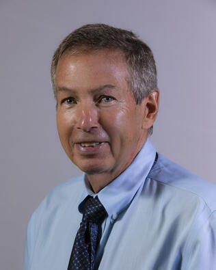 Headshot of Alan Lurie