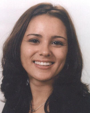 Headshot of Luisa Azevedo