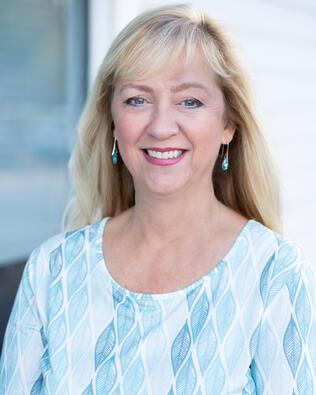 Headshot of Barbara O'Connor