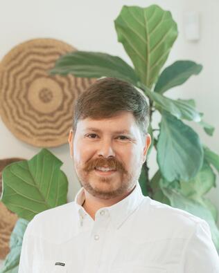 Headshot of Hunter Davis