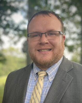 Headshot of Kenny Lewis