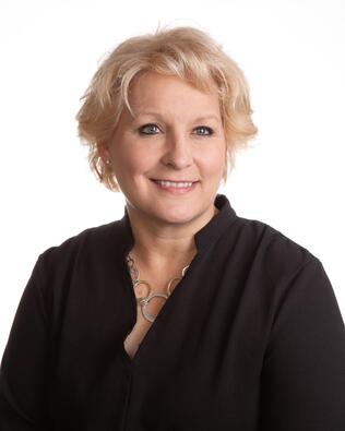 Headshot of Kerry Trimble-Woehl