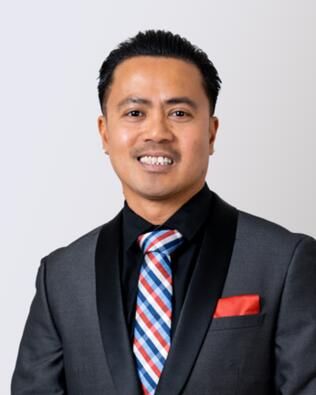 Headshot of Ronald Umali