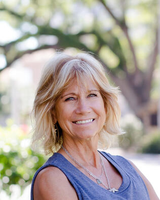 Headshot of Michele Raymaker