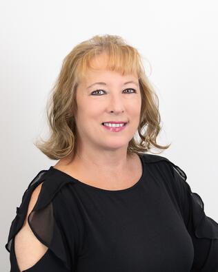 Headshot of Lori Leigh