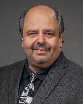 Headshot of Ralph Savaglio