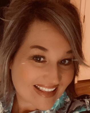 Headshot of Misty Mynar