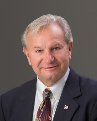 Headshot of Thomas Pollard
