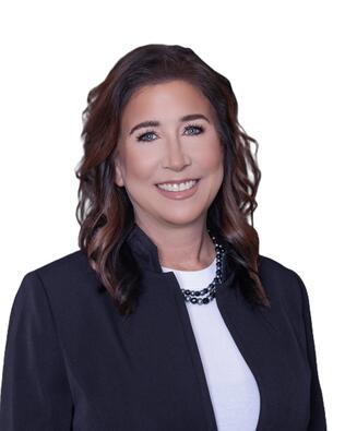 Headshot of Alicia Aillet