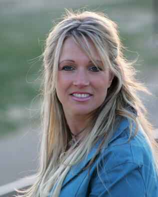 Headshot of Aimee Meeks
