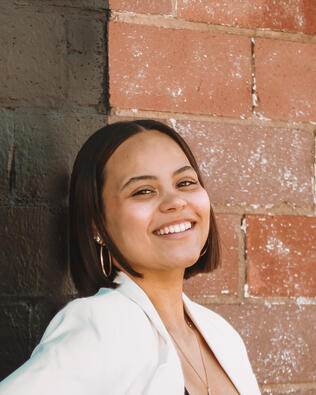 Headshot of Alexia Cummings