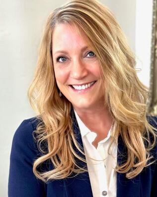 Headshot of Dawn McPhail
