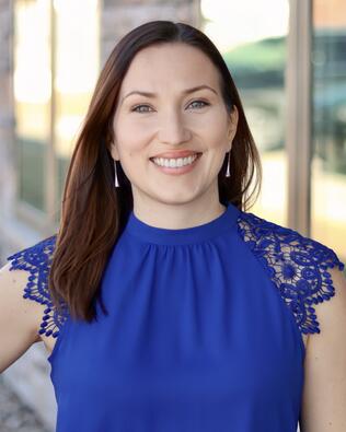 Headshot of Natasha Urbiztondo