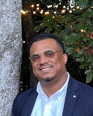 Headshot of Calvin Tooley
