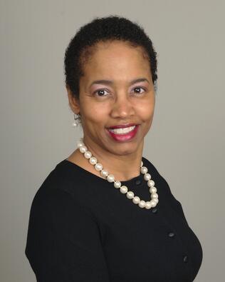 Headshot of Sandra Elliston