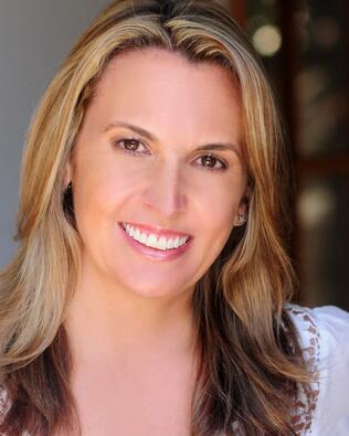 Headshot of Andrea Chaffey