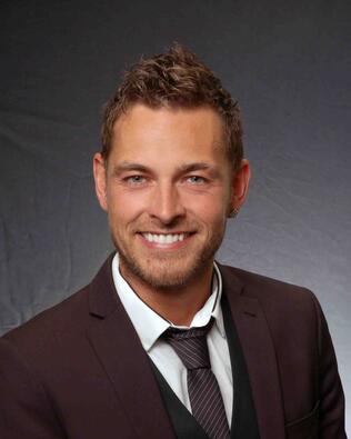 Headshot of Barry Shaw