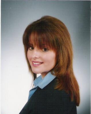 Headshot of Rosemary Macedo-Shafer
