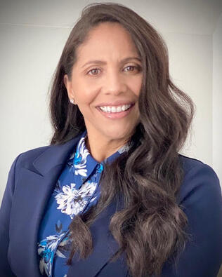 Headshot of Katia Murphy