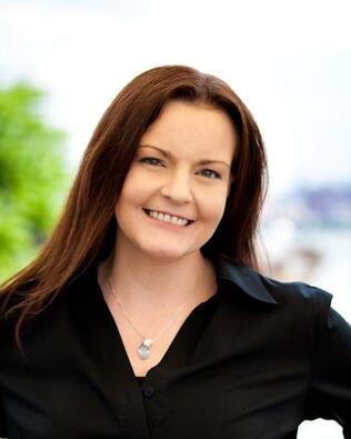 Headshot of Elizabeth Sullivan