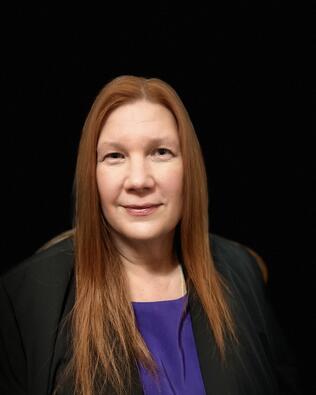 Headshot of Cindy Adams