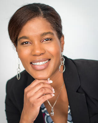 Headshot of Akilah Delgadillo