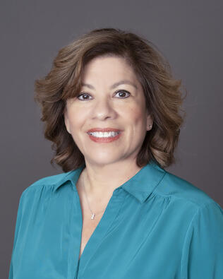 Headshot of Cindy Briones