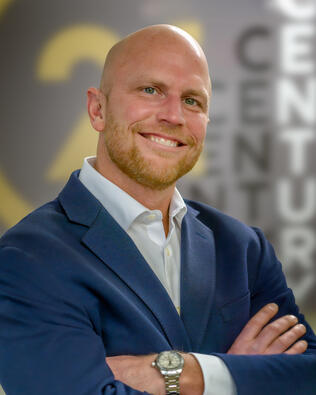 Headshot of Chris Smith