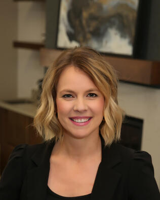 Headshot of Kristin Eisenzimmer