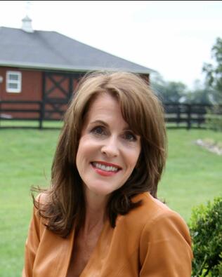 Headshot of Christine Loiacono