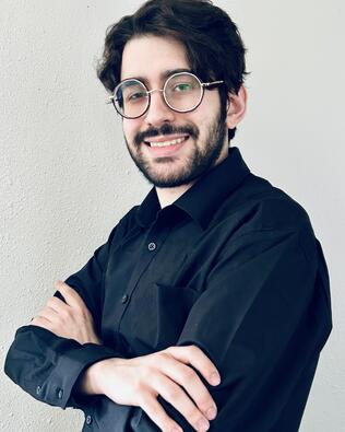Headshot of Logan Gilmore