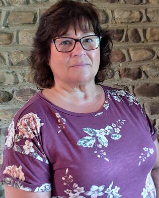 Headshot of Theresa Dziekonski