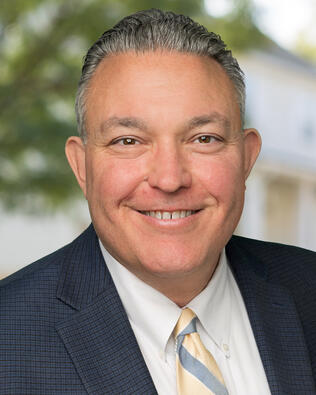 Headshot of Joe Burns