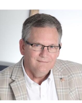 Headshot of Royce Bennett
