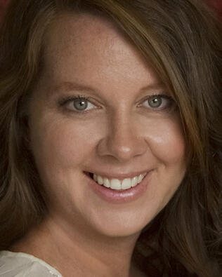 Headshot of Leslee Wilson