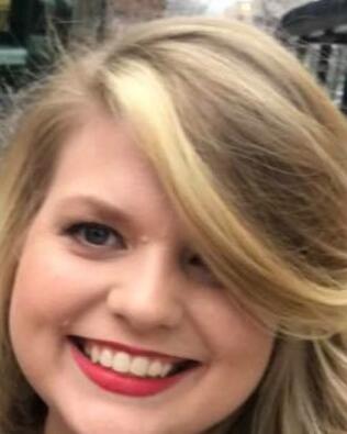 Headshot of Amanda McClindon