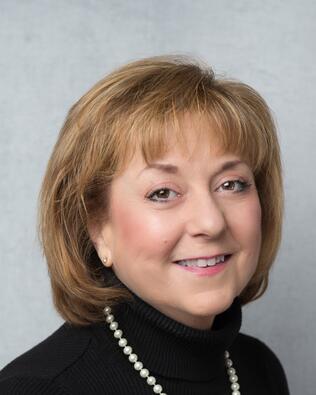 Headshot of Cindy Donati