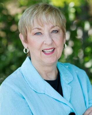 Headshot of Pam Shultz