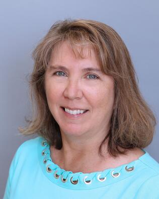 Headshot of Diane Snyder