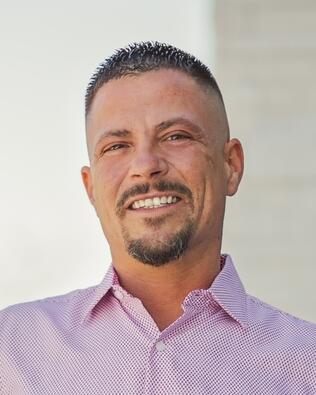 Headshot of Steven Terry