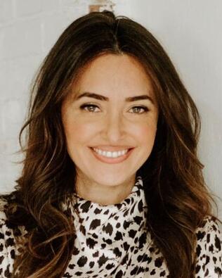 Headshot of Jennifer Ramos