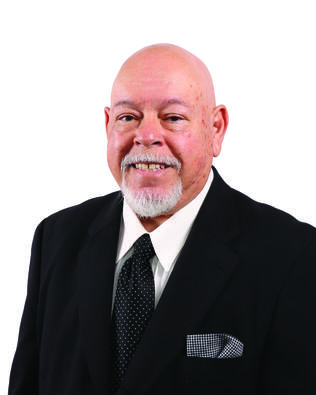Headshot of Robert Chavez