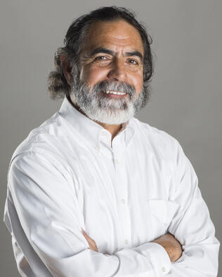 Headshot of Efriam Ortiz