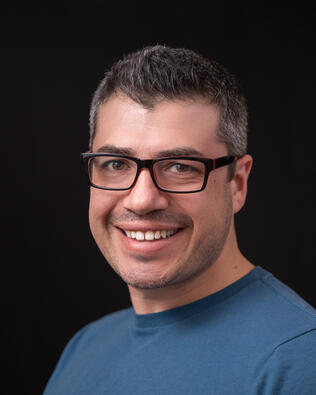 Headshot of Ivaylo Burdinov