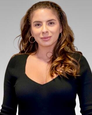 Headshot of Cinthya Hernandez