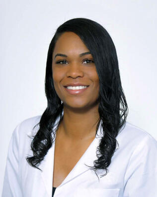 Headshot of Ariel Cuthpert