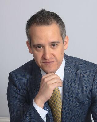 Headshot of Abraham Pedraza